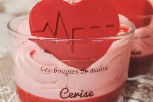 Bougie de Malou coeur cerise